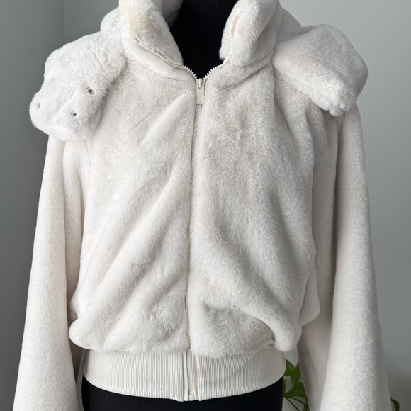 ALO Faux Fur Foxy Jacket size Small - Picture 2 of 6